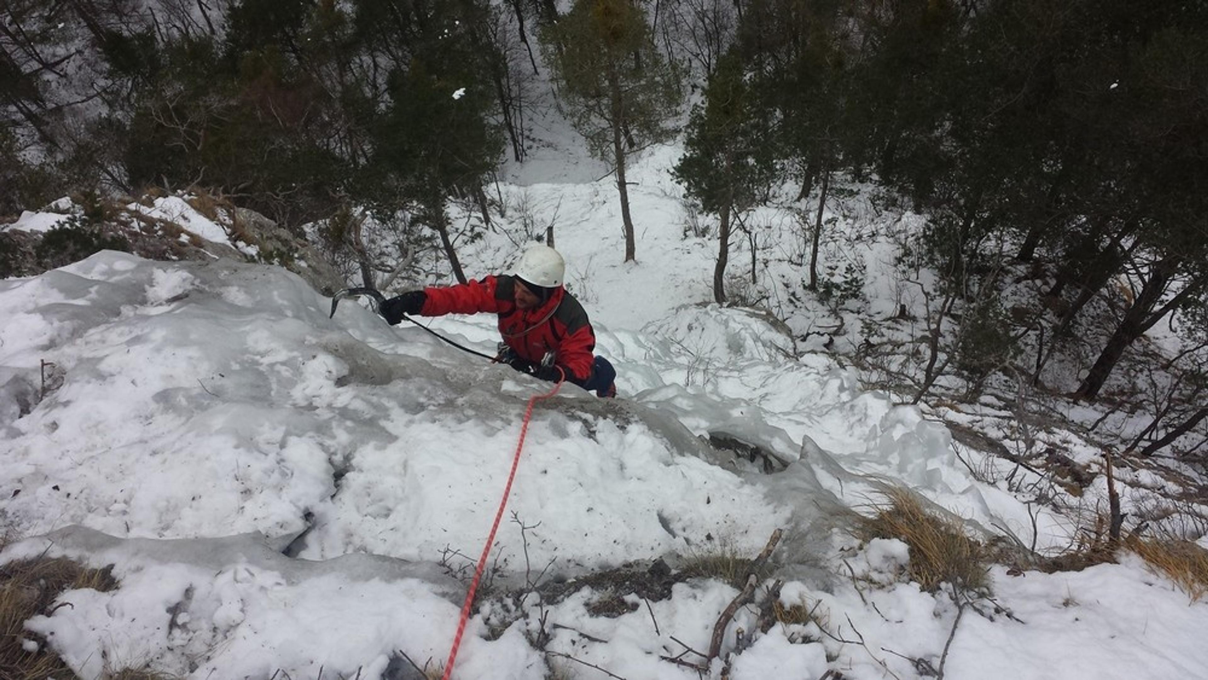 Initiation cascade de glace - Cédric se promène
