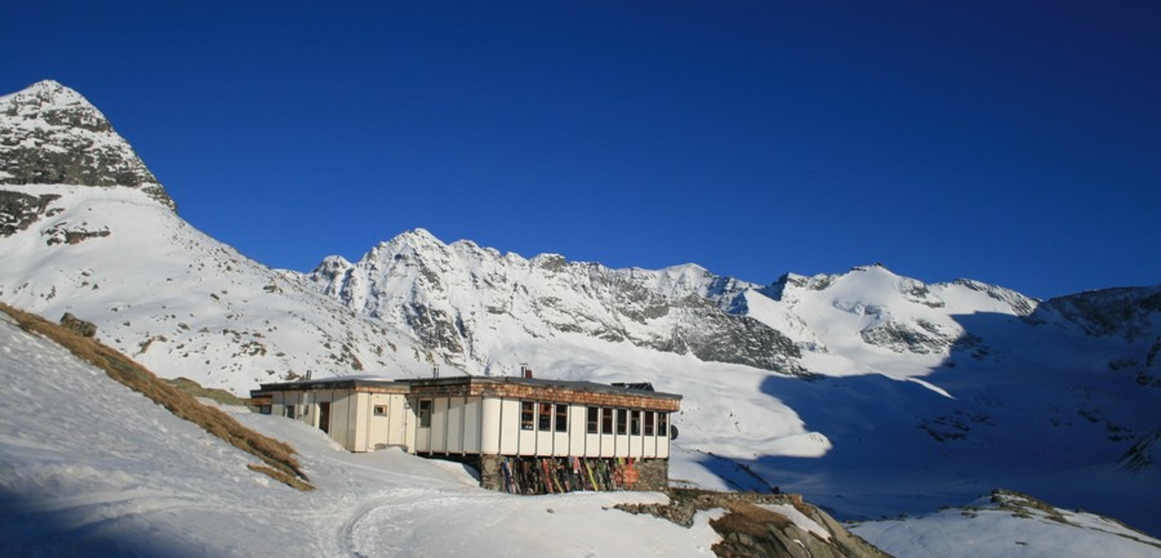 Raid ski Haute Maurienne - Première nuit aux Evettes