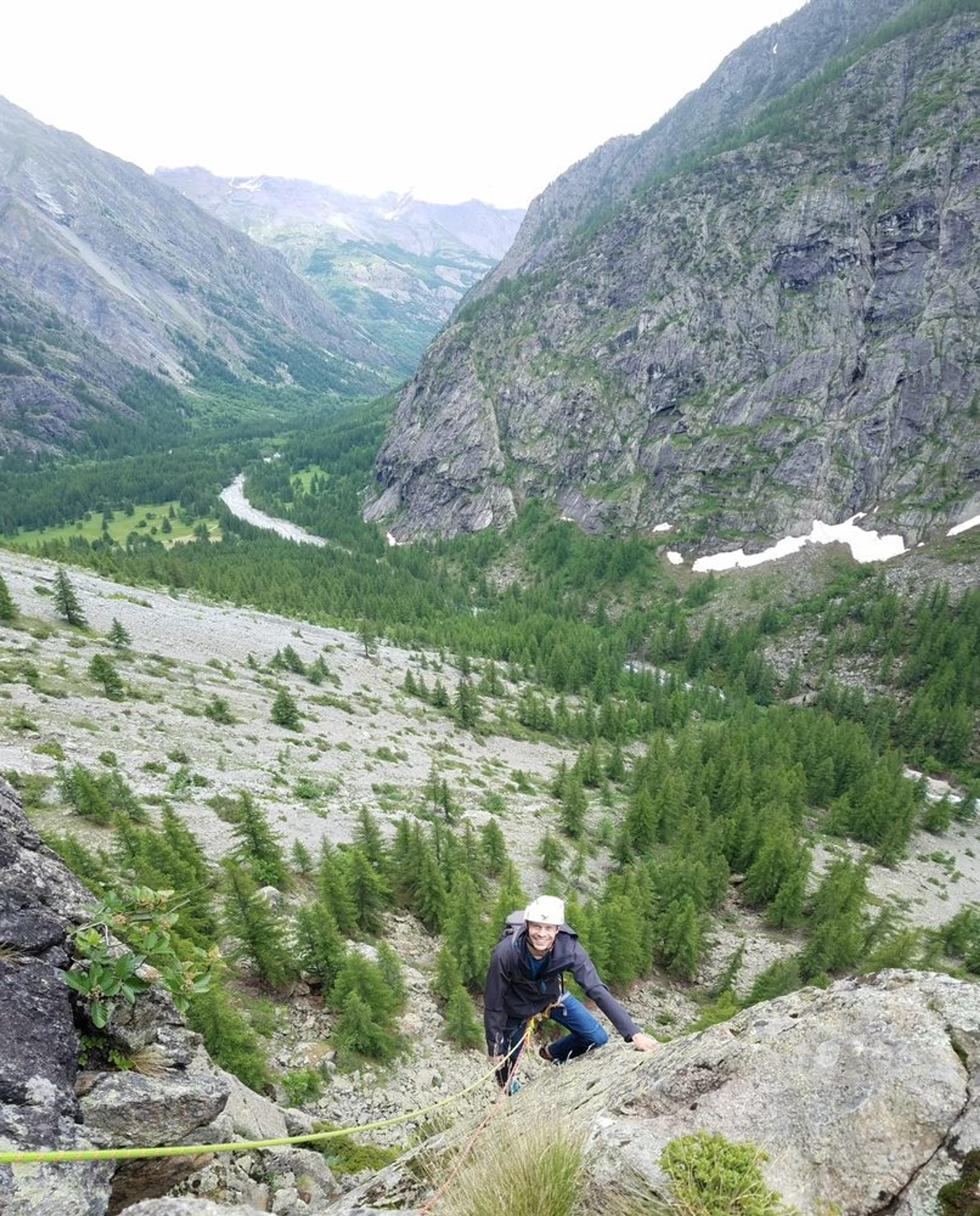 Ailefroide - Eperon de la voie eteinte - Terrain aventure