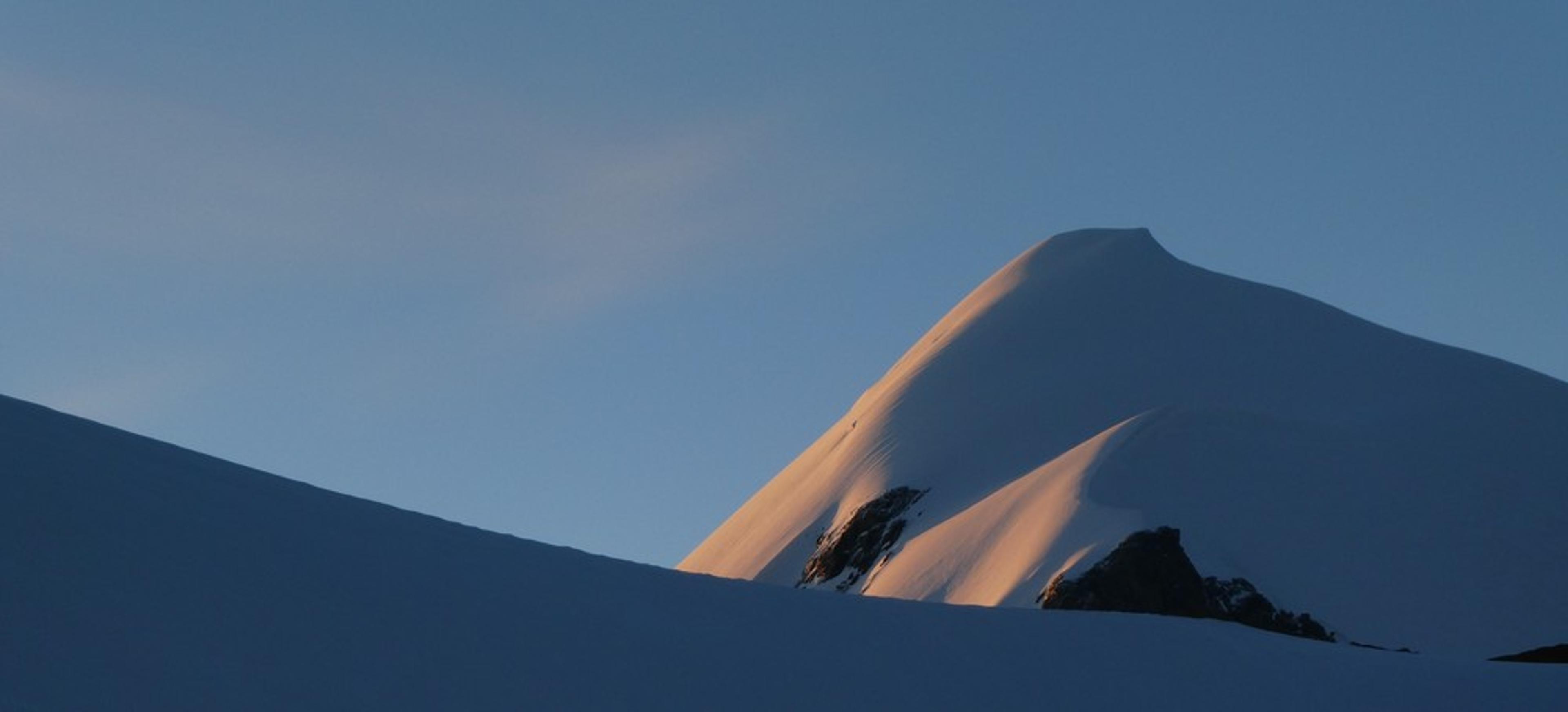 Traversée du Breithorn - Premières lueurs sur Pollux