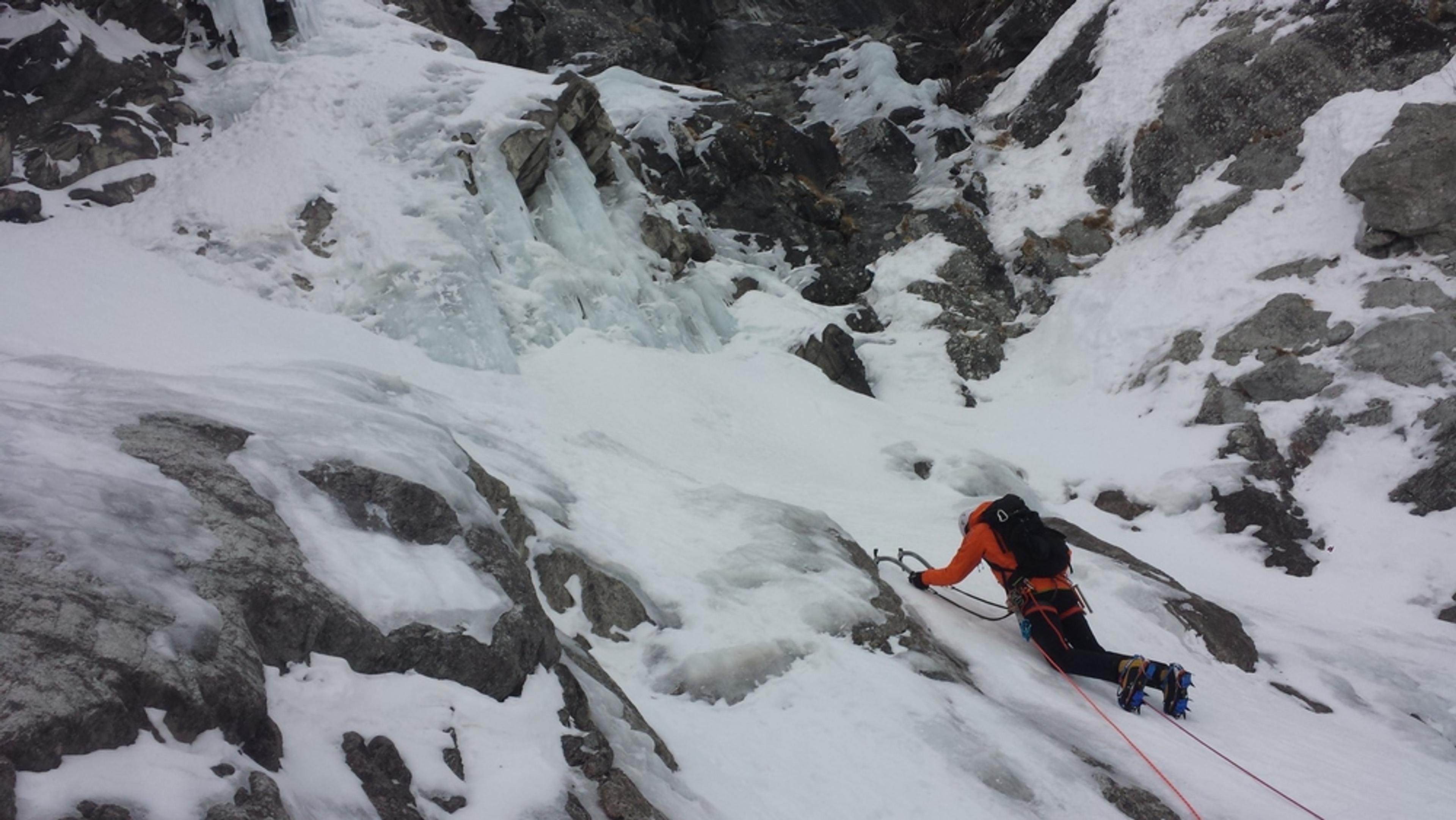 Cascade du Grand Laus - Guillaume dans la première longueur