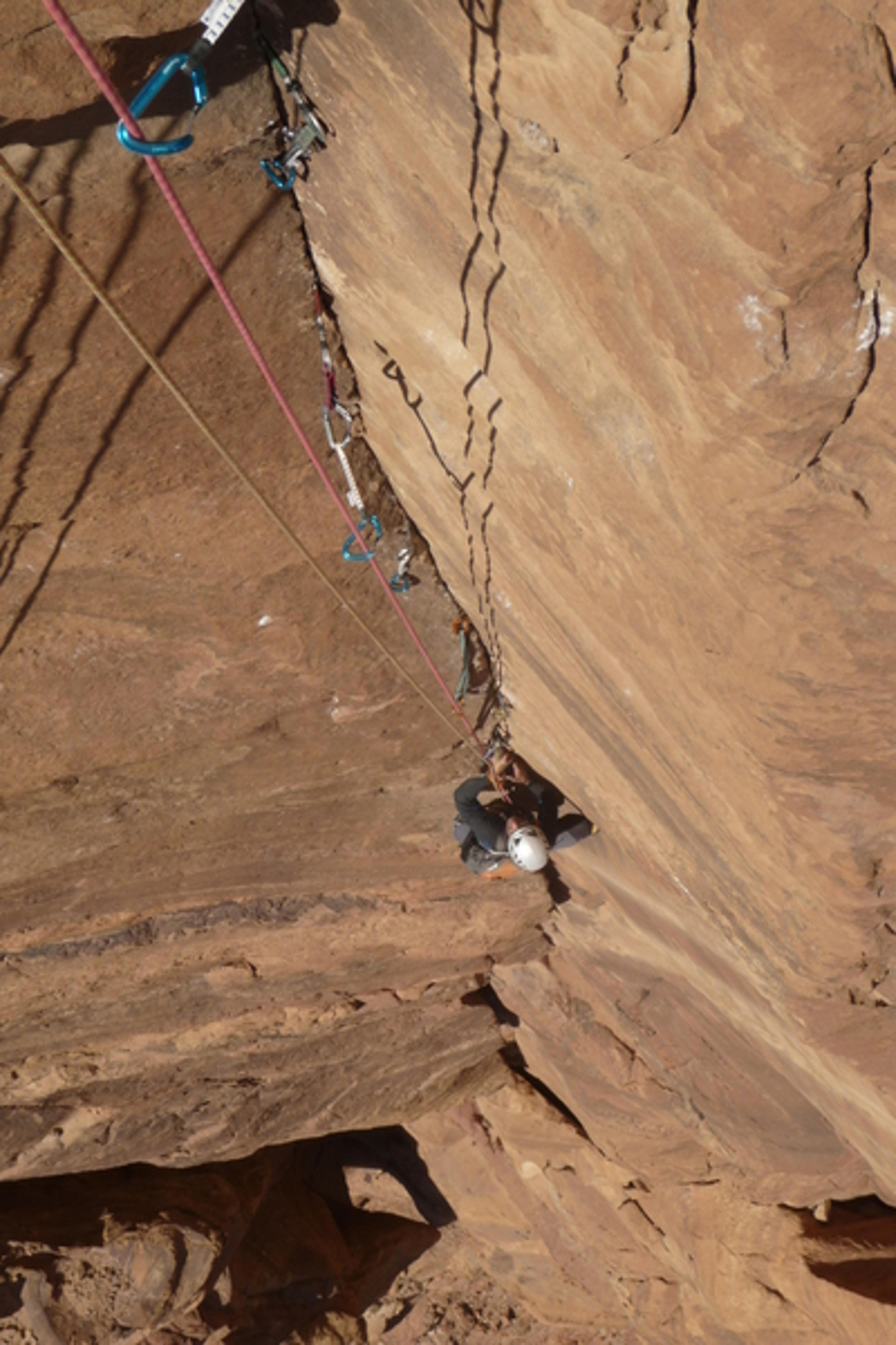 Wadi Rum - Inshallah factor - Le crux, pas large et pas facile à protéger