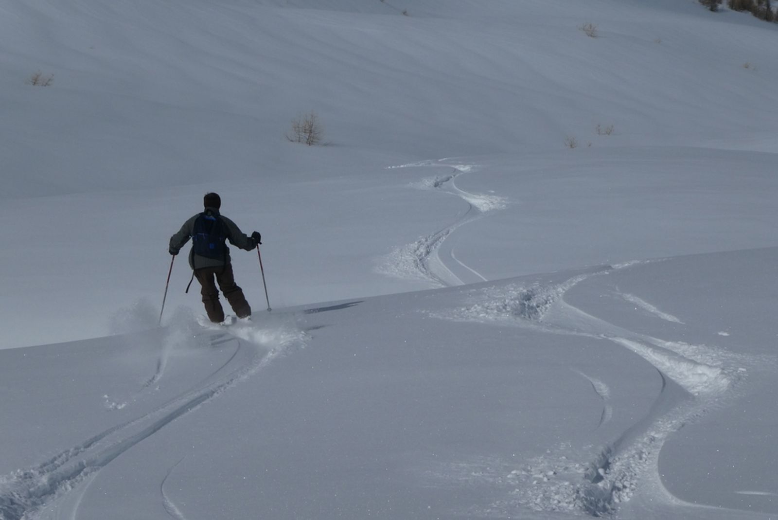 Philippe en descente dans les grands espaces du vallon de l’Eissalette