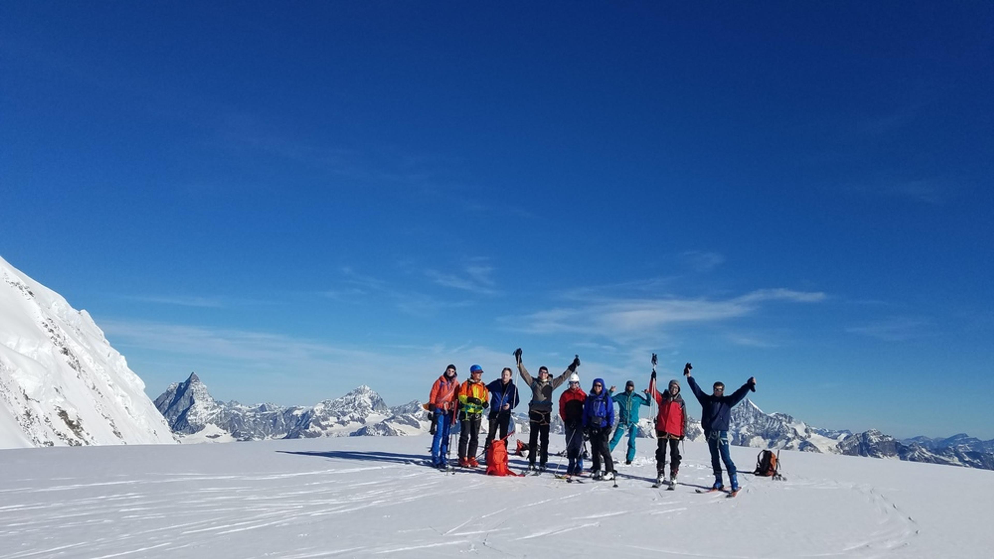 Ski d'été Mont Rose - La meute au Col du Lys