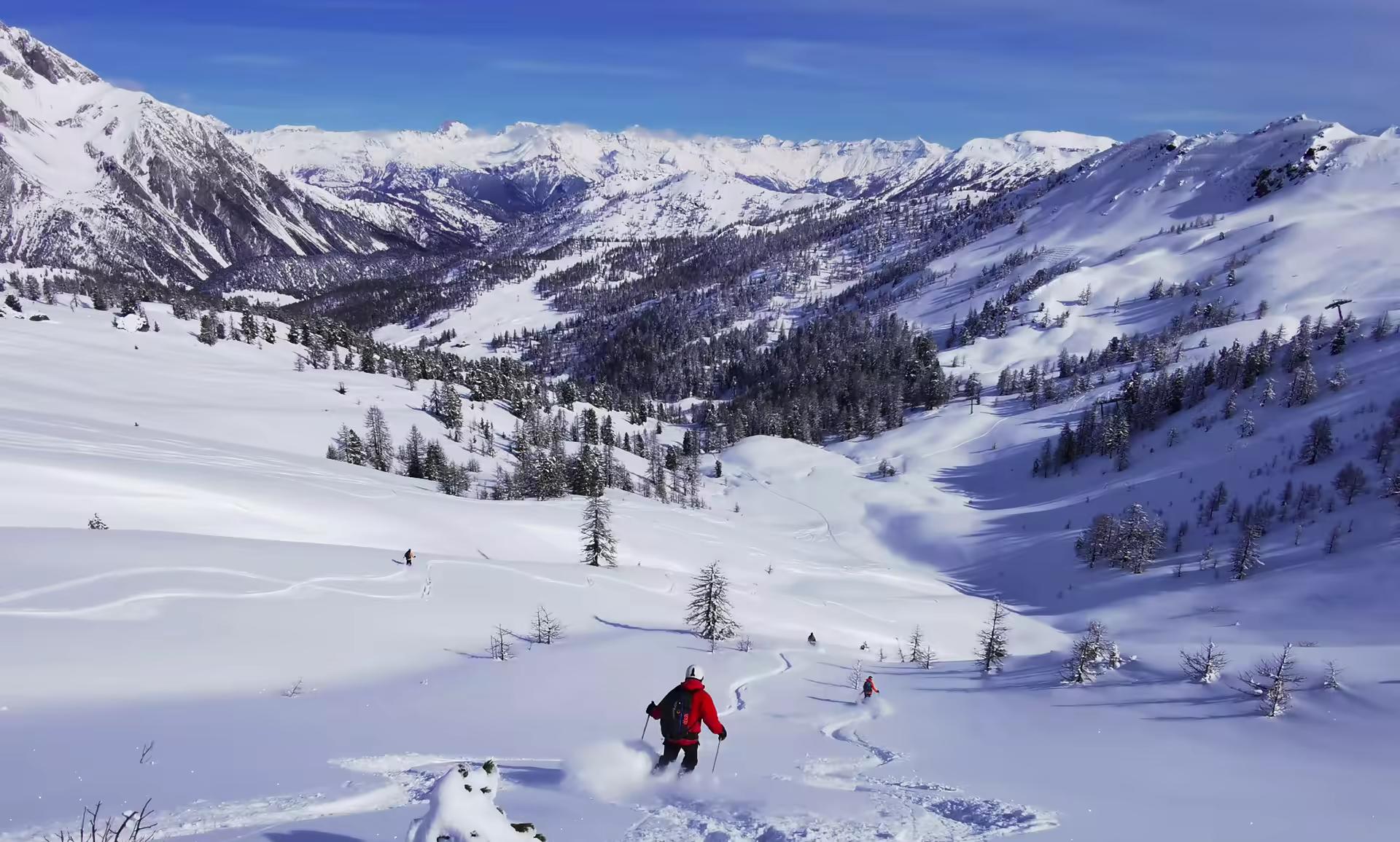Dans les combes d'italie au départ de Montgenèvre, belle poudreuse