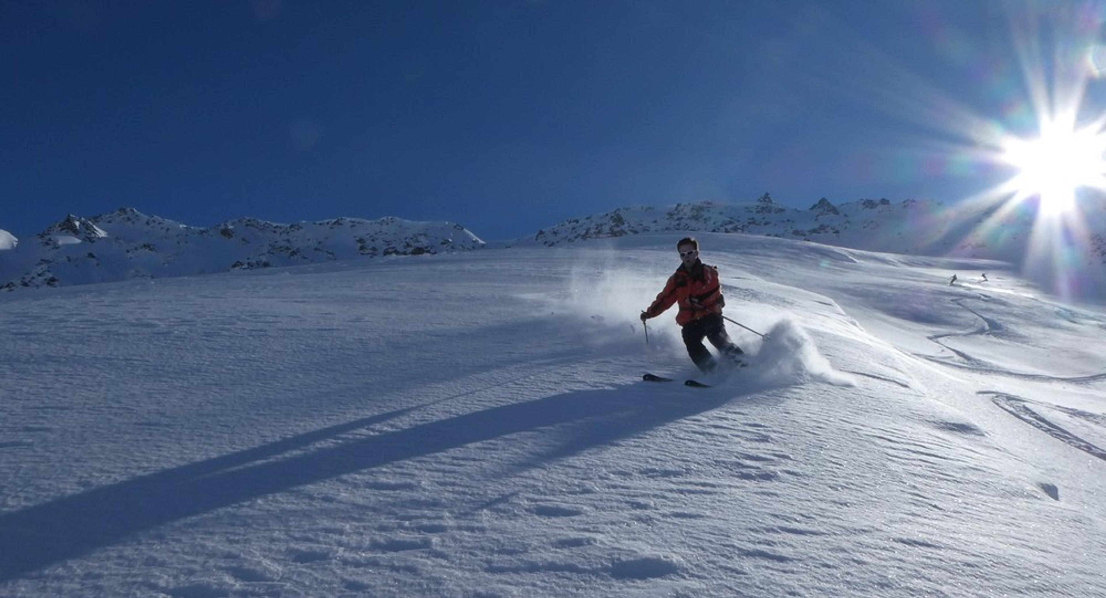 Ski hors piste rando - Valloire - Valmeinier - Equipe de rayeurs en action