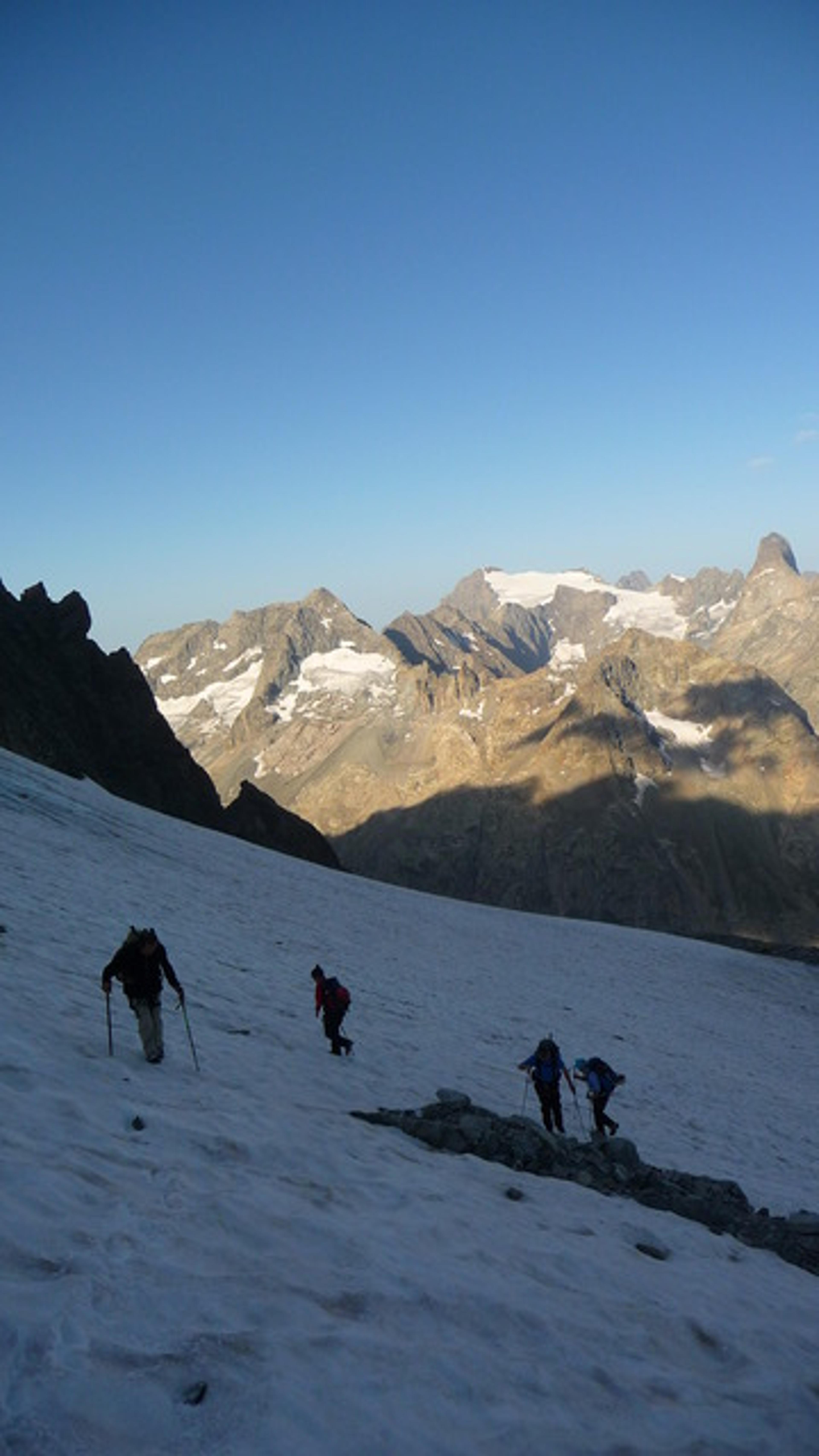 Tour des Ailefroides - Col de la Temple - Les névés sous le col