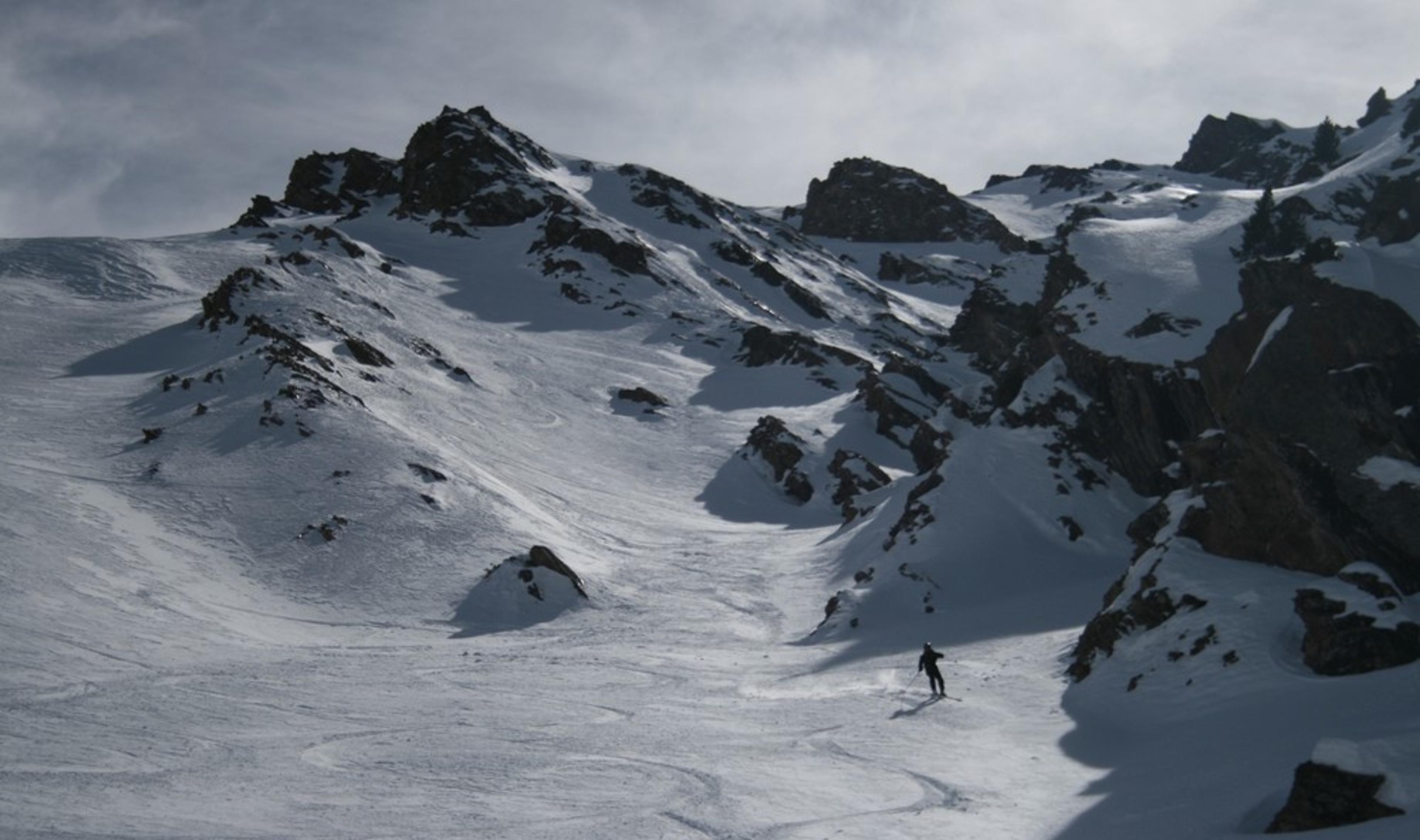 Pointe de Marcelette - Poudre tassée au pied des couloirs