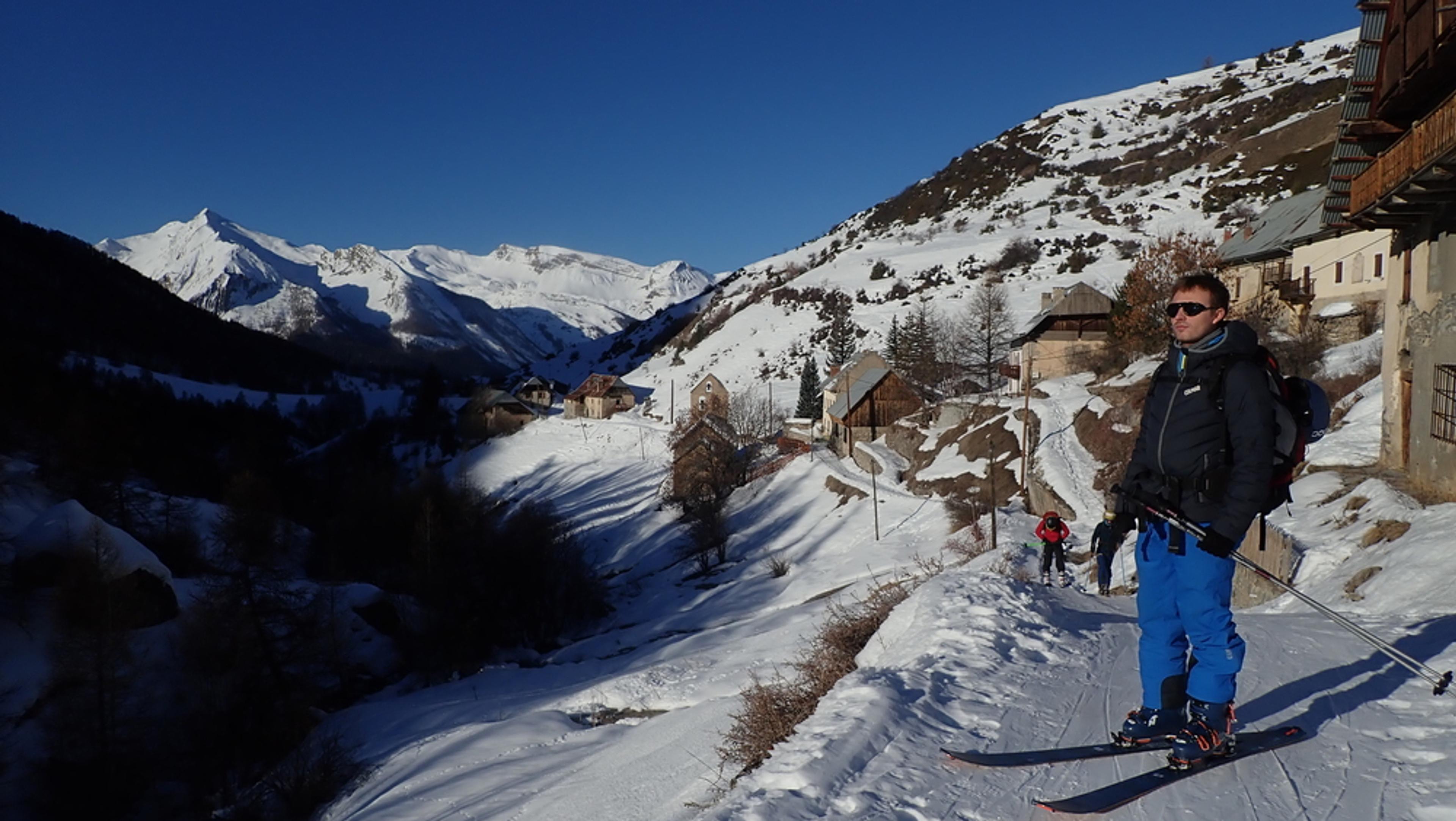 Raid ski – Col de Stroppia – Quentin au départ de Fouillouse