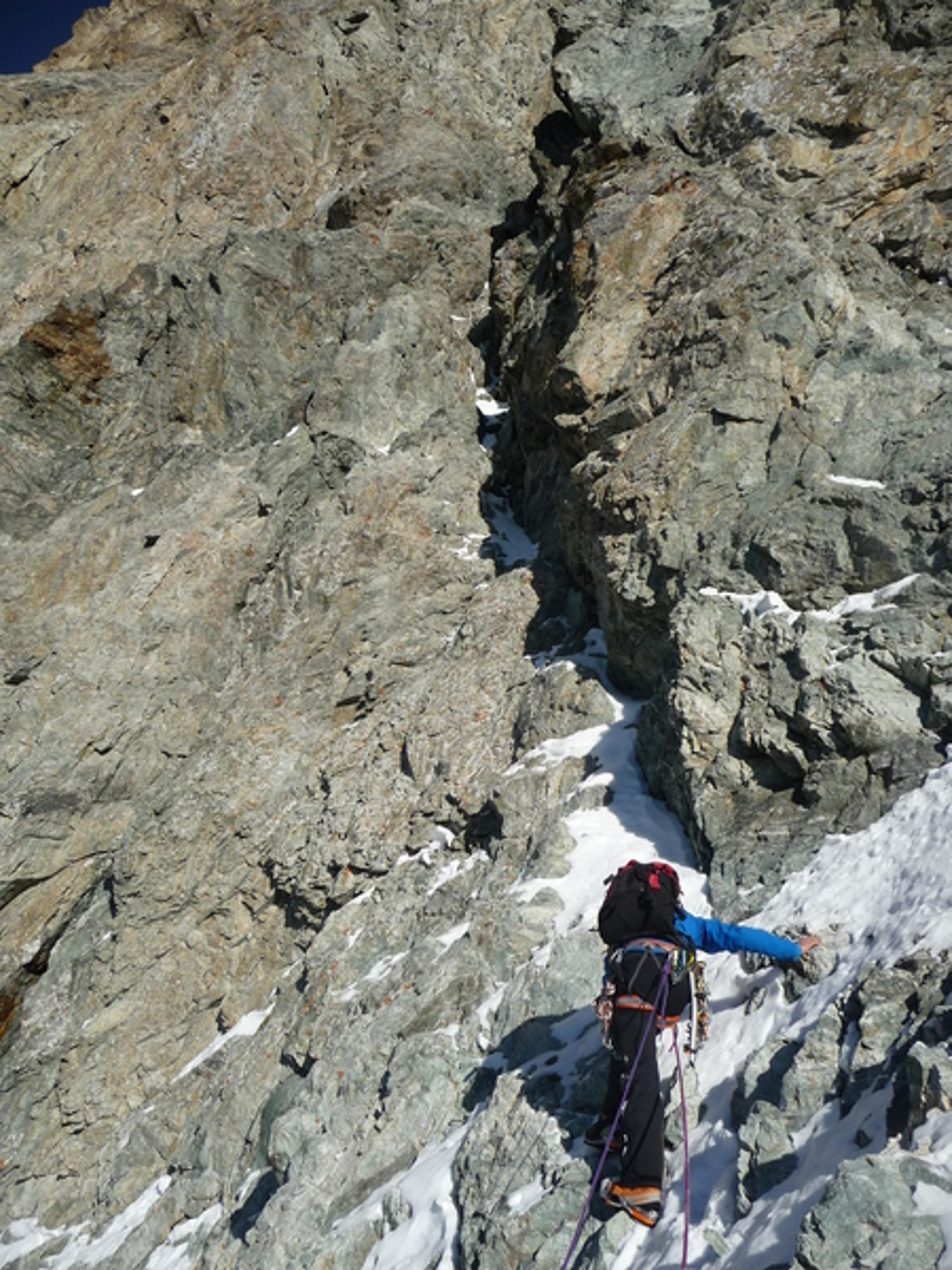 Pilier des Temps Maudits - la fissure en IV pourrie, pas si pourrie