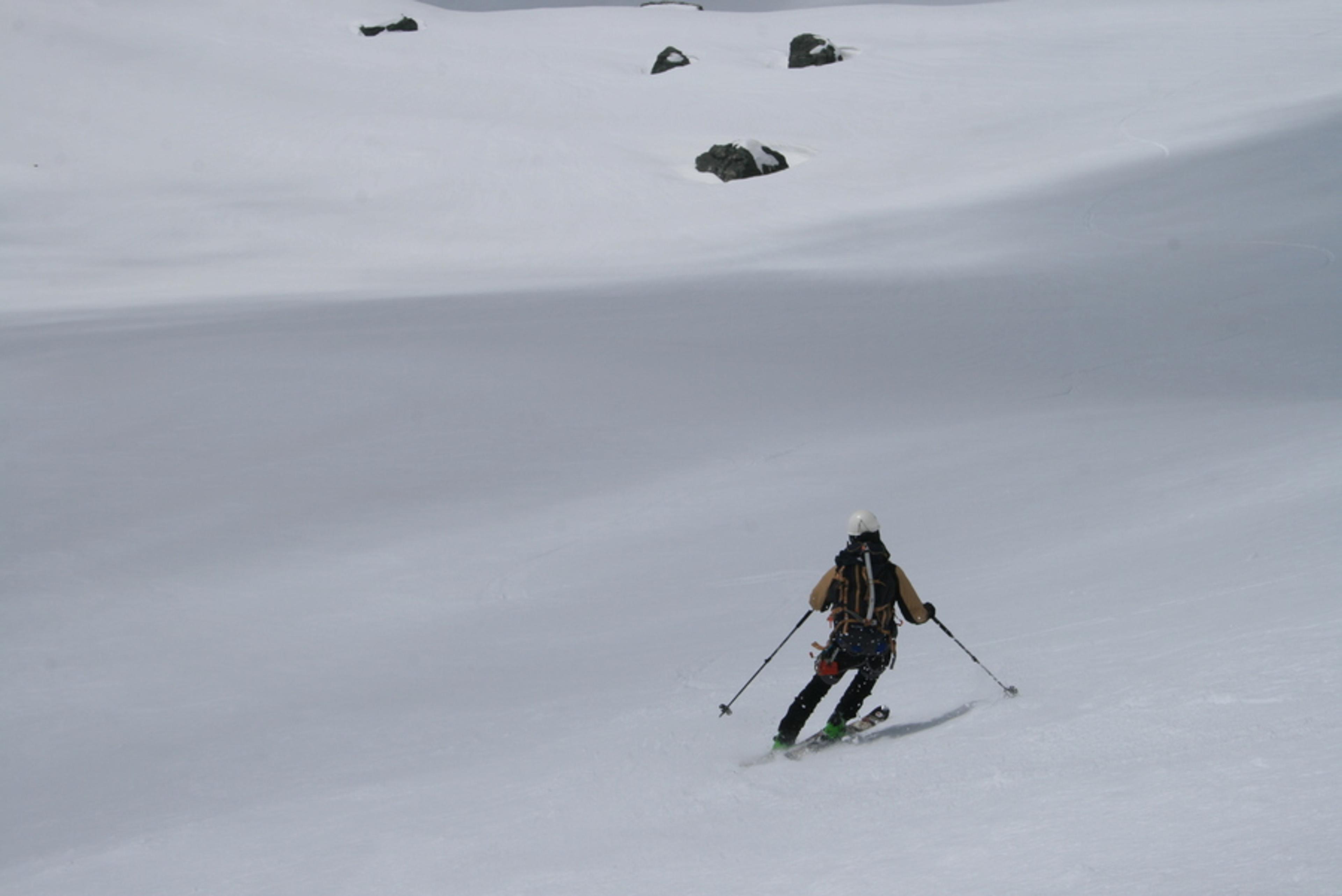 Raid ski Haute Maurienne - Descente plein pot sur l'Italie