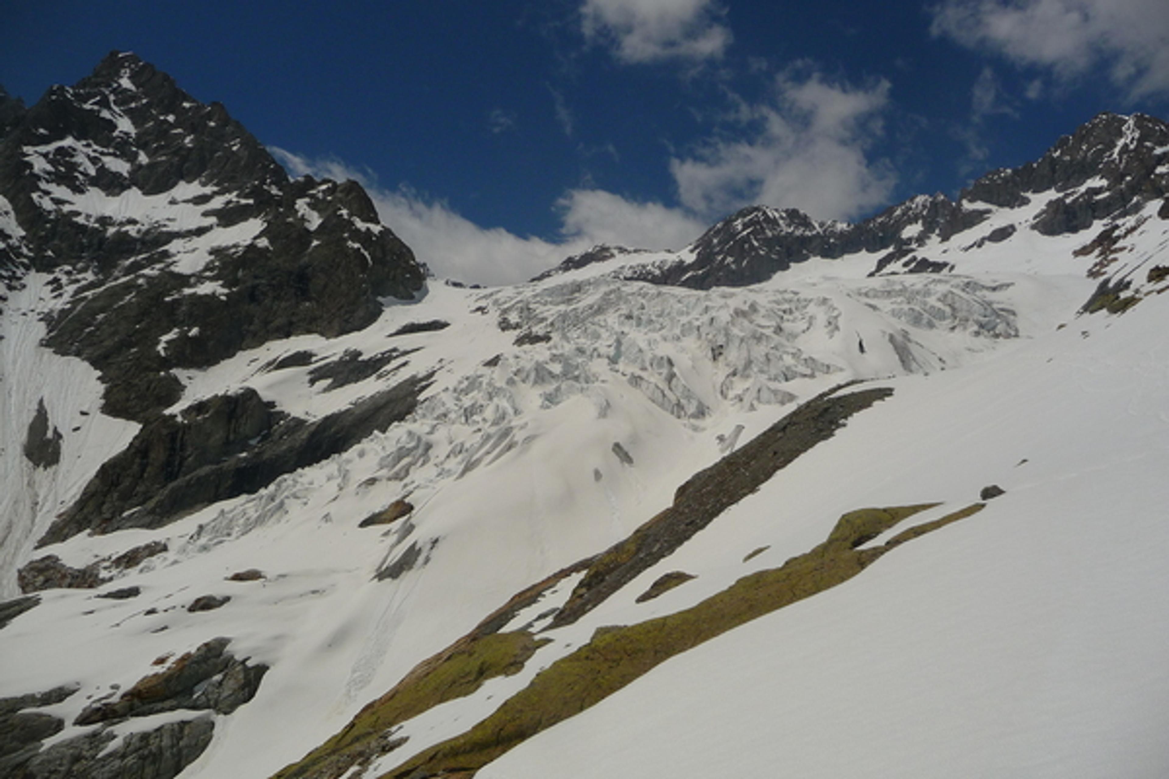 Ecole de glace - Le Glacier Blanc encore bien enneigé