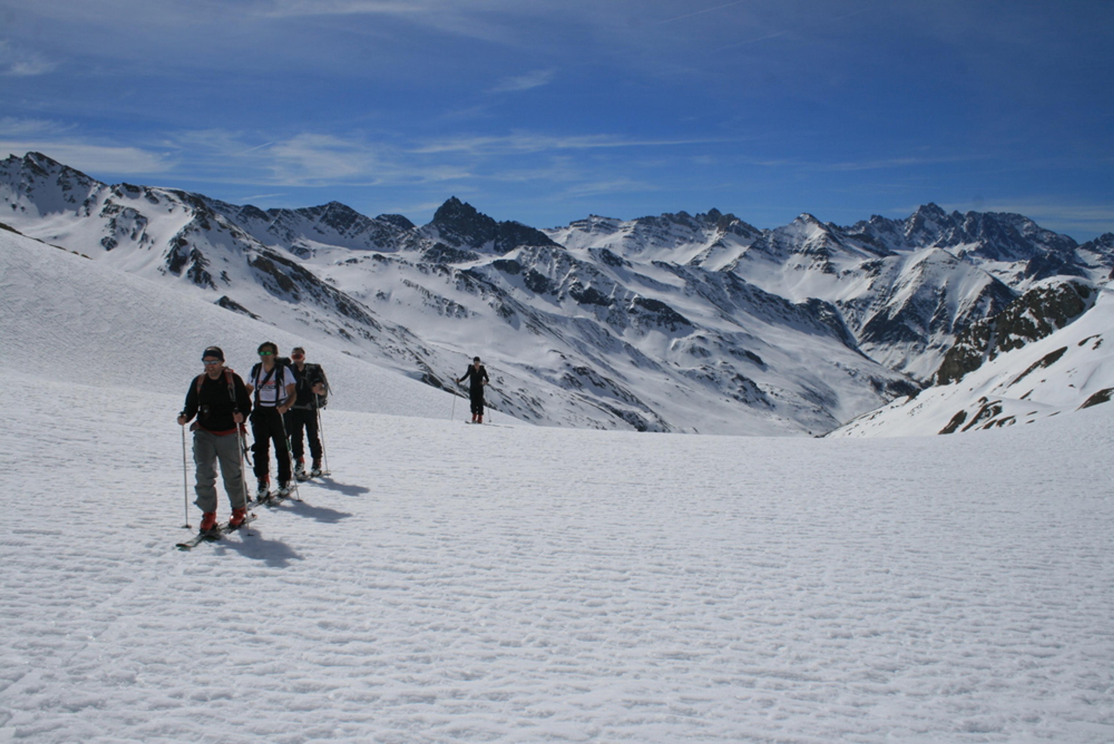 Raid ski Queyras - Tête du Longet - Longue remontée vers la tête du Longet