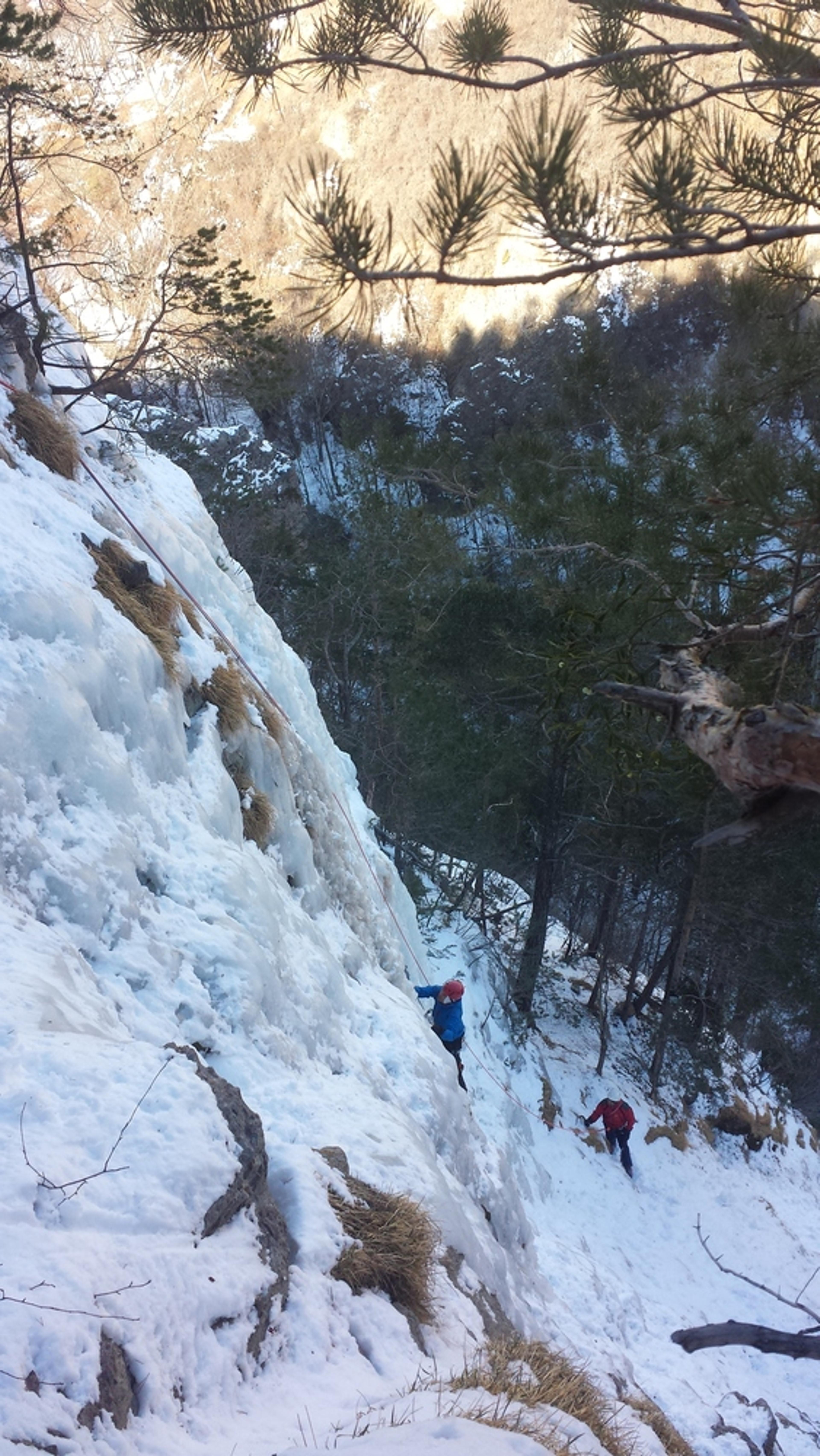 Initiation cascade de glace - Parc de la Schappe - Le petit mur raide!