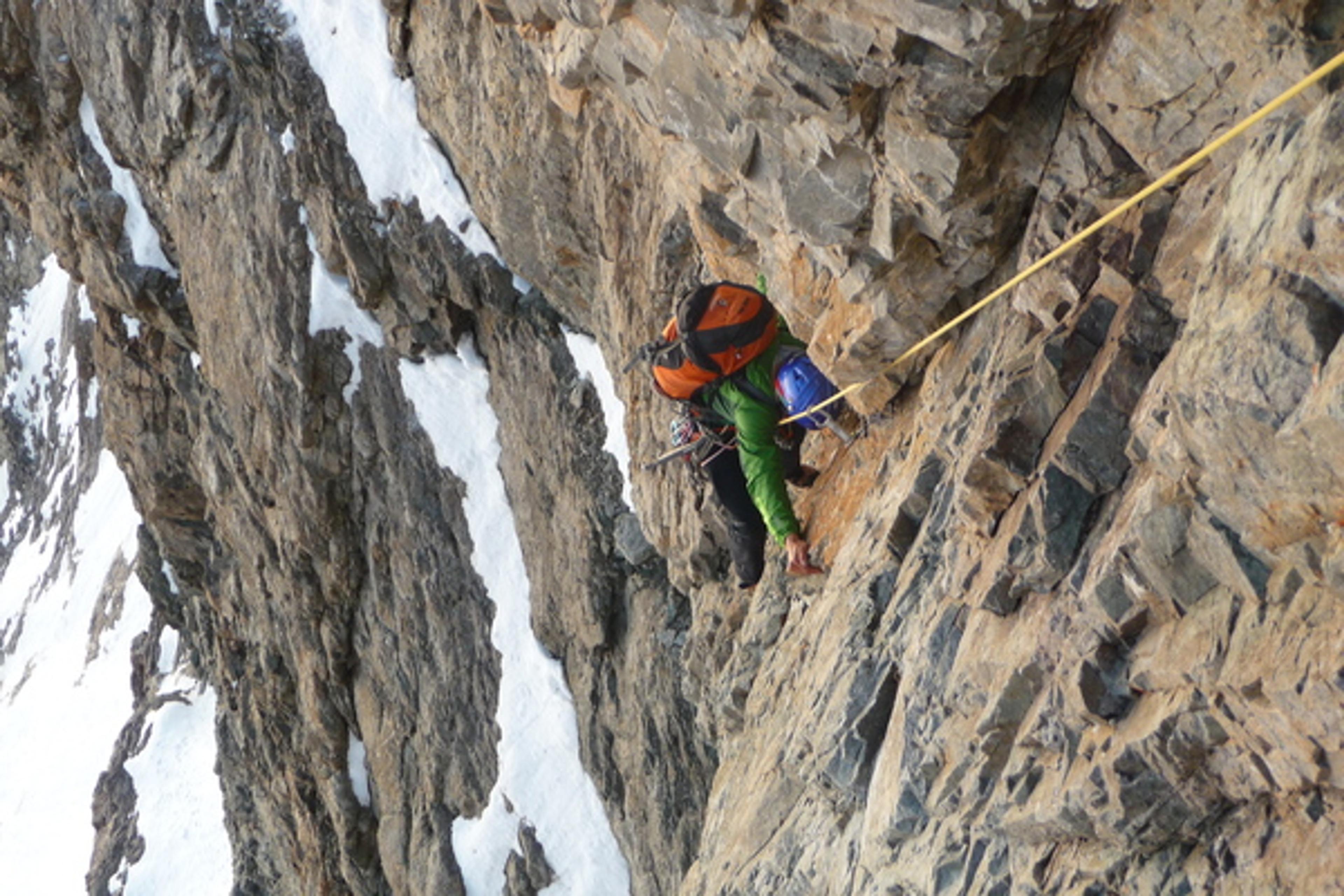 Eloge de la fuite - Seb en libre dans le passage d'A2 (6b)