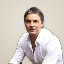 Simon Harvey