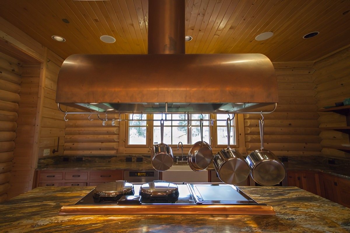 Log Kitchen by Jennifer Ryan Design