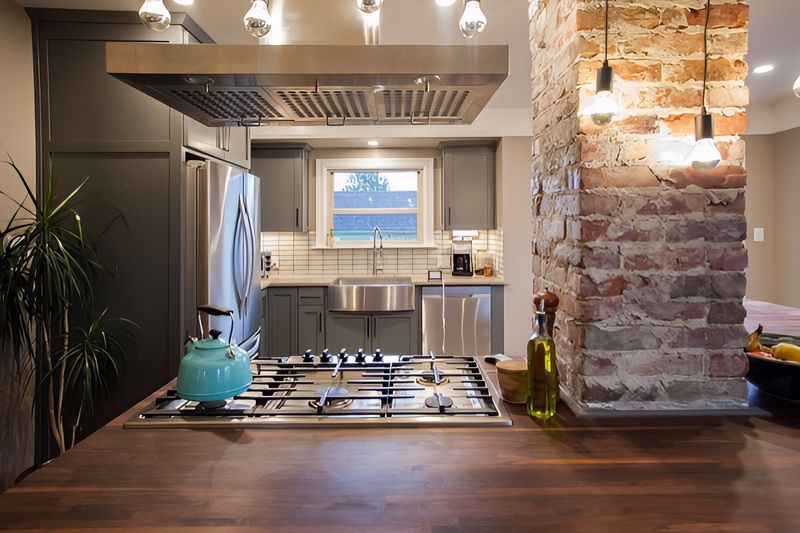 Brick & Light by Jennifer Ryan Design