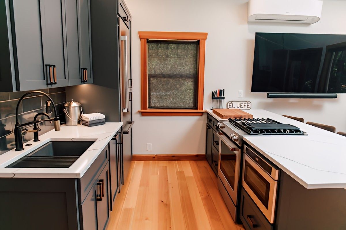 Bachelor Pad by Jennifer Ryan Design