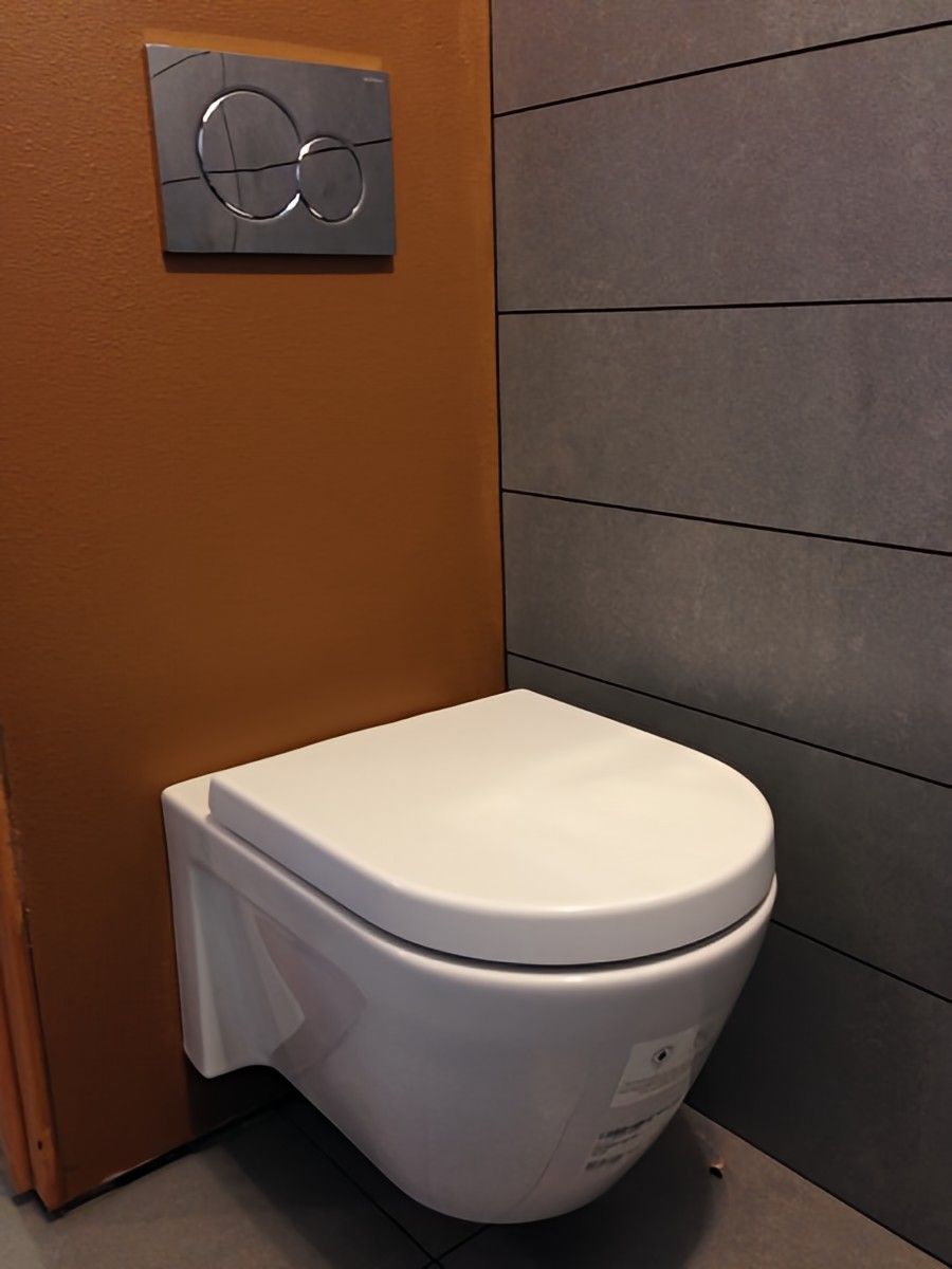 Tiny Bath by Jennifer Ryan Design