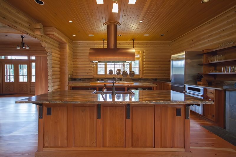 Log Kitchen by Jennifer Ryan Design