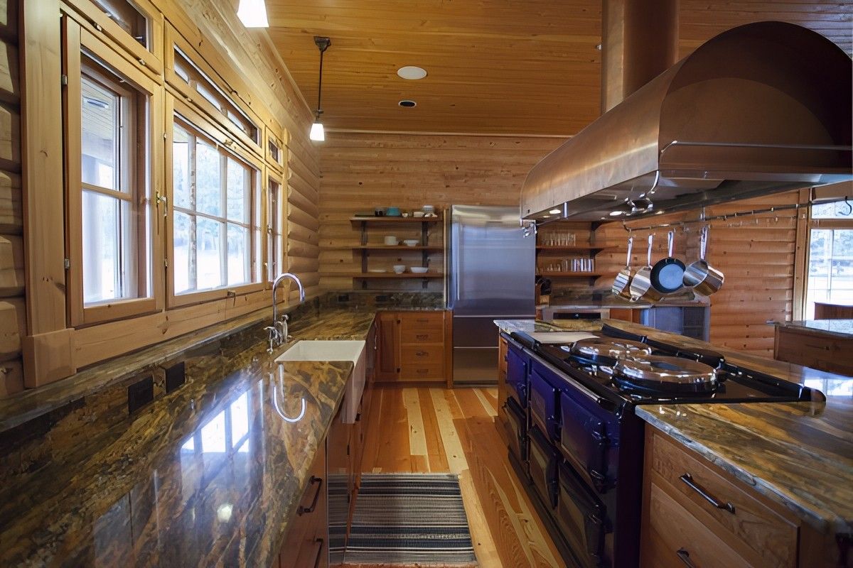Log Kitchen by Jennifer Ryan Design