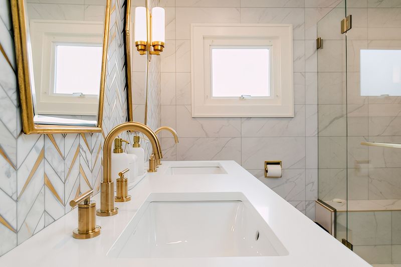 Gilded Glamour by Jennifer Ryan Design