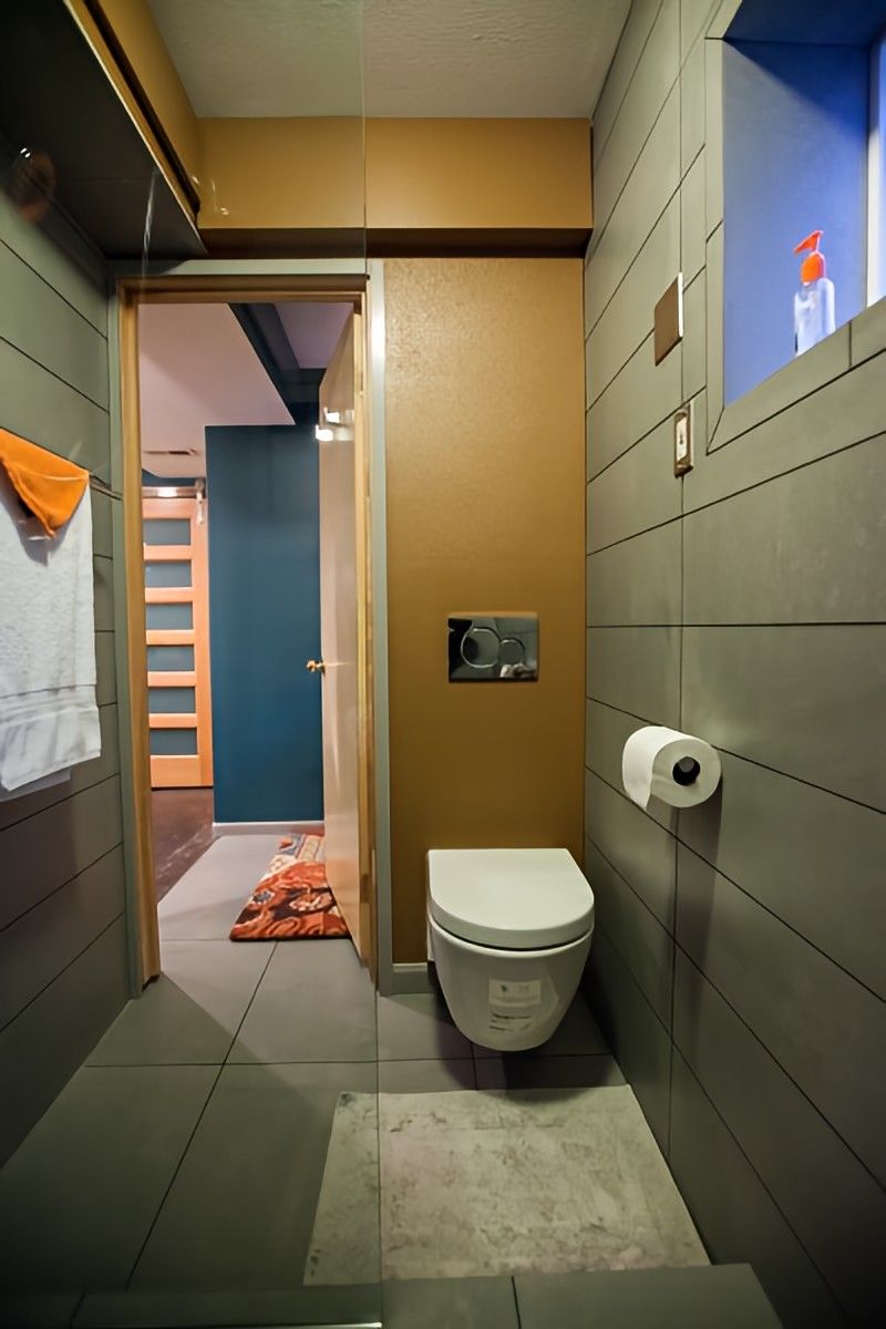 Tiny Bath by Jennifer Ryan Design