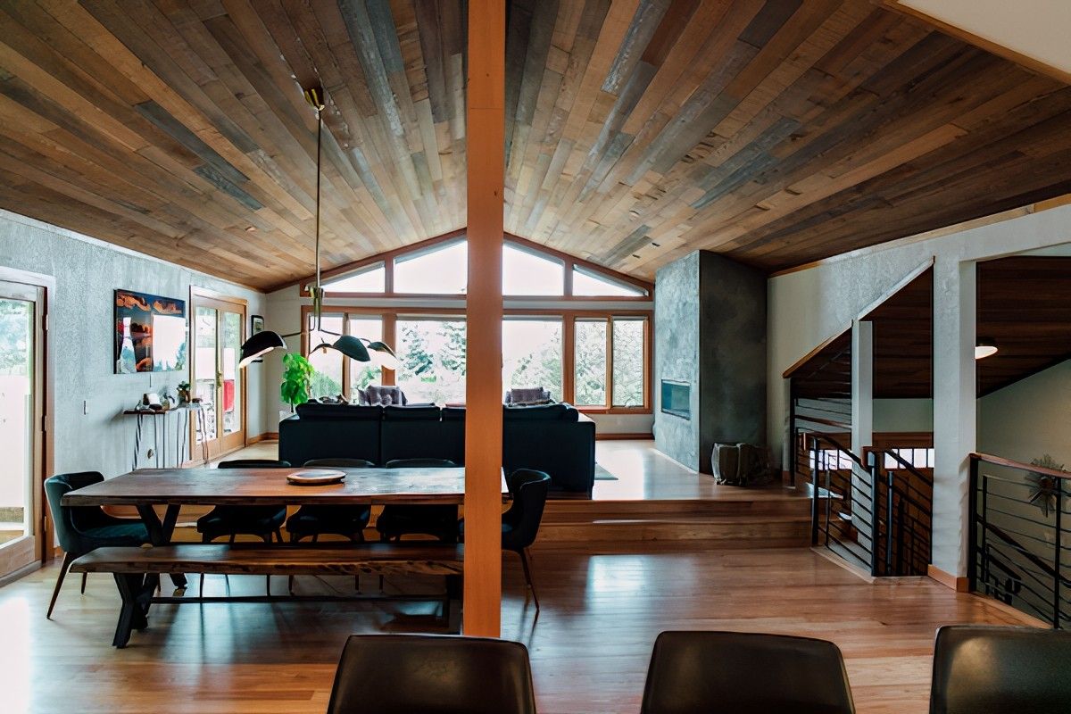 By the Side of the Bay by Jennifer Ryan Design