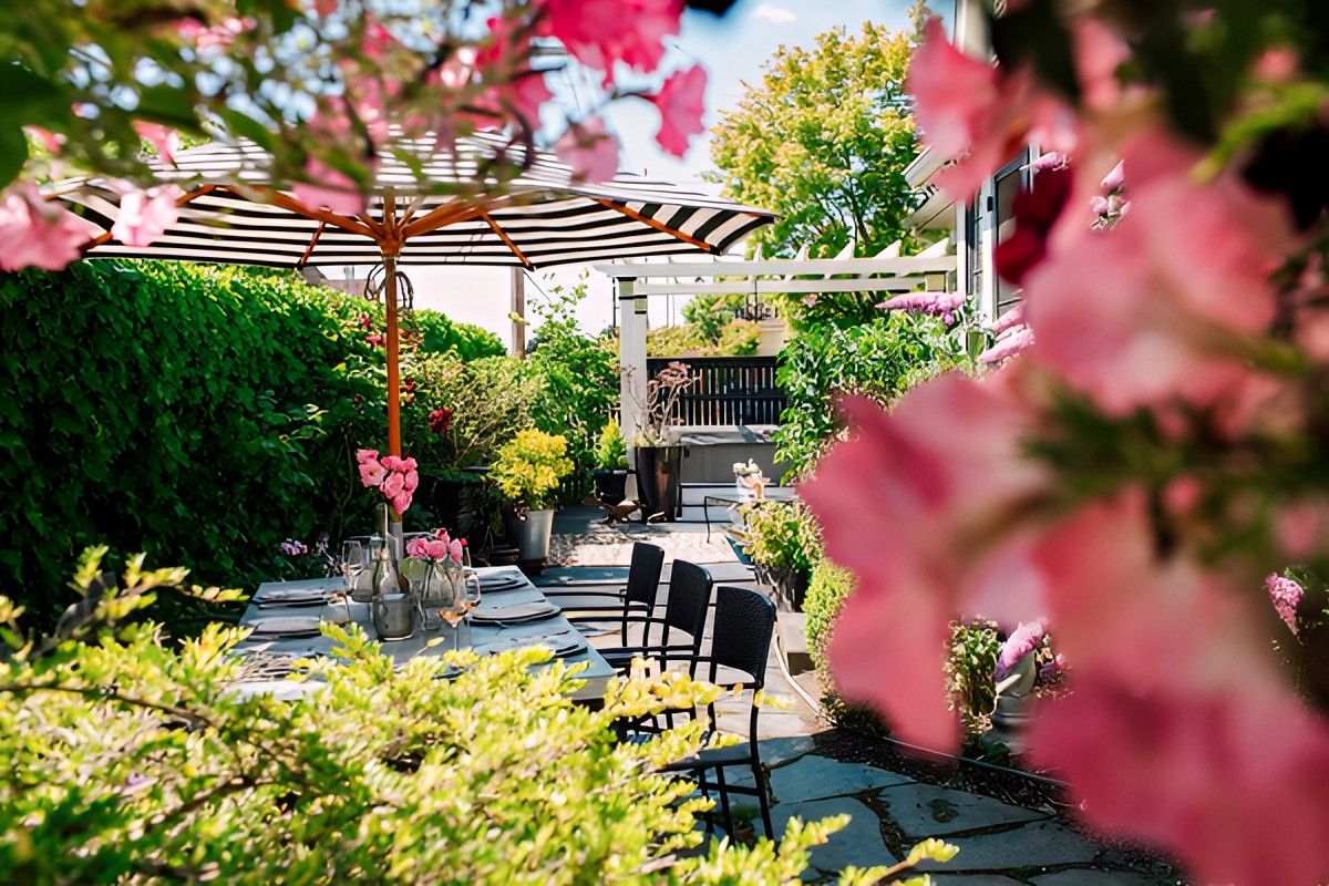 Secret Garden by Jennifer Ryan Design