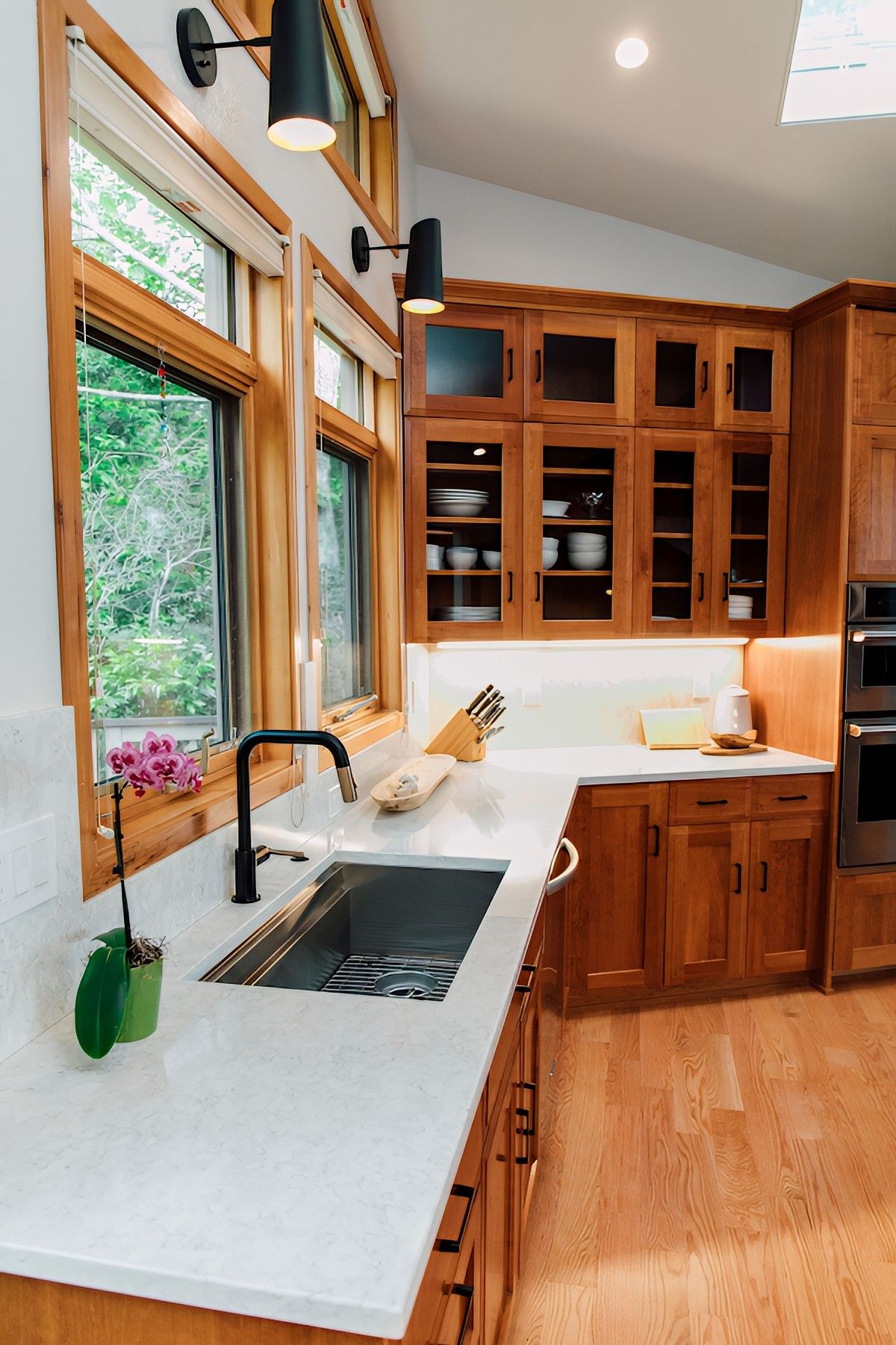 By the Side of the Bay by Jennifer Ryan Design