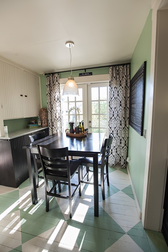 Vintage Charm by Jennifer Ryan Design
