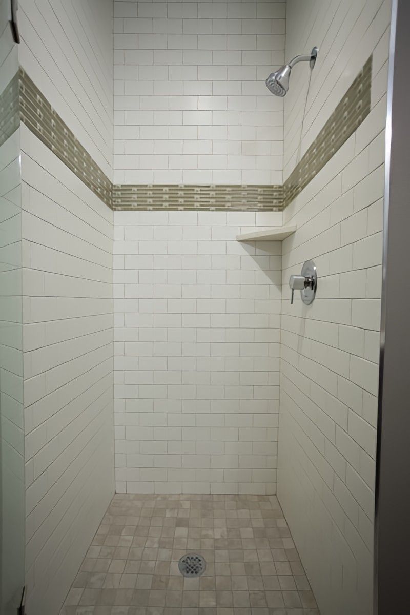 Subway Bath by Jennifer Ryan Design