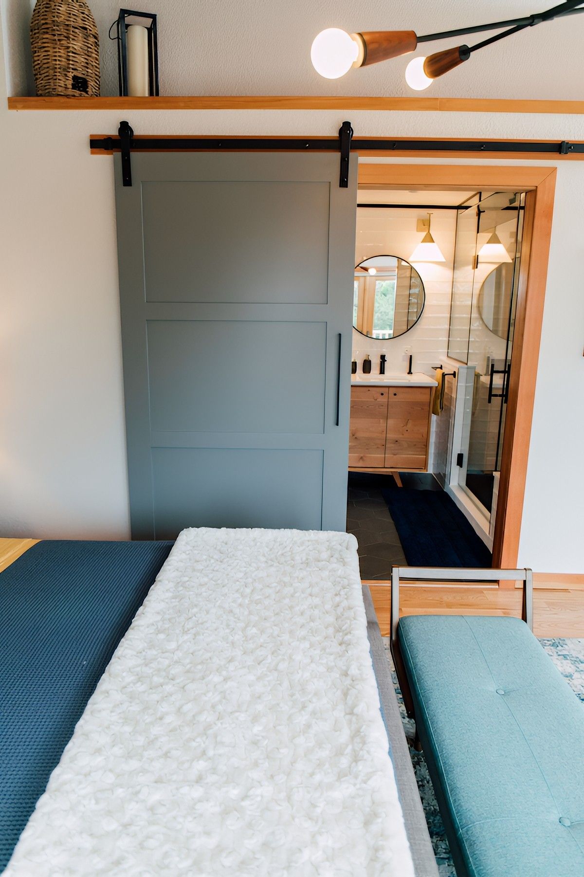 By the Side of the Bay by Jennifer Ryan Design