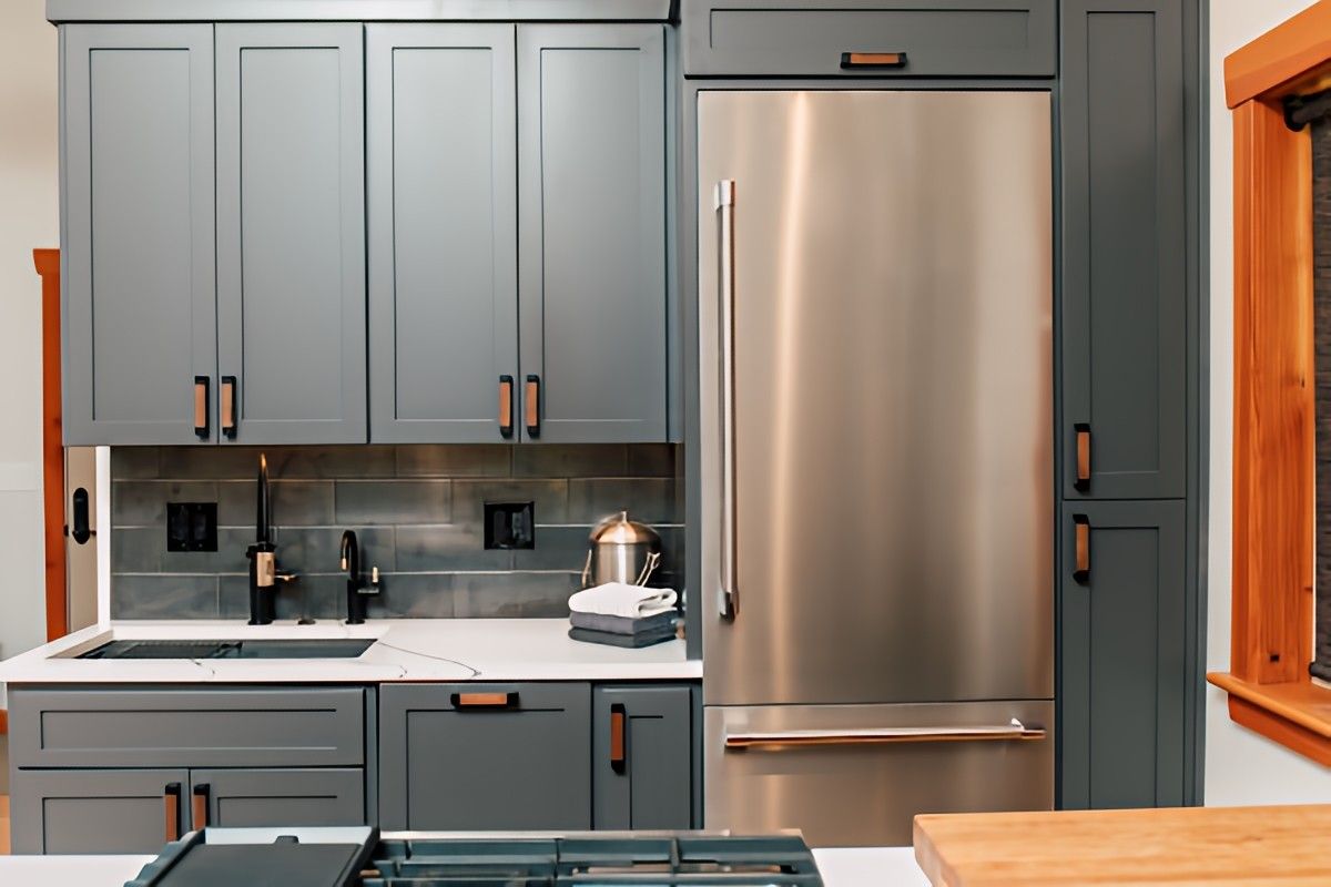 Bachelor Pad by Jennifer Ryan Design