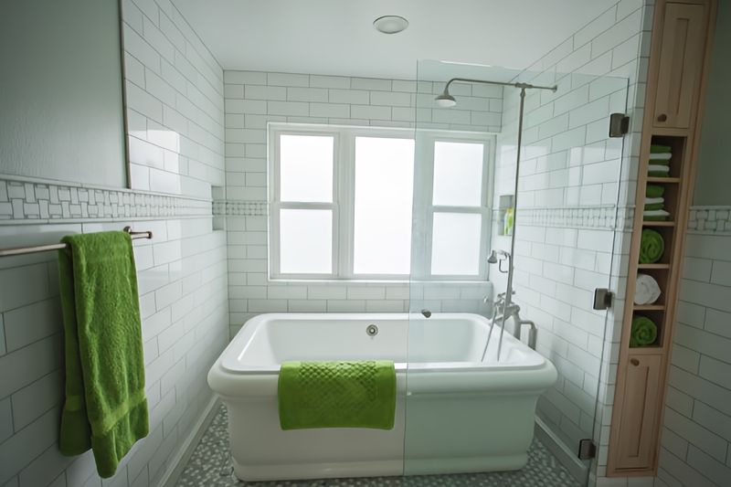 Splash Zone by Jennifer Ryan Design