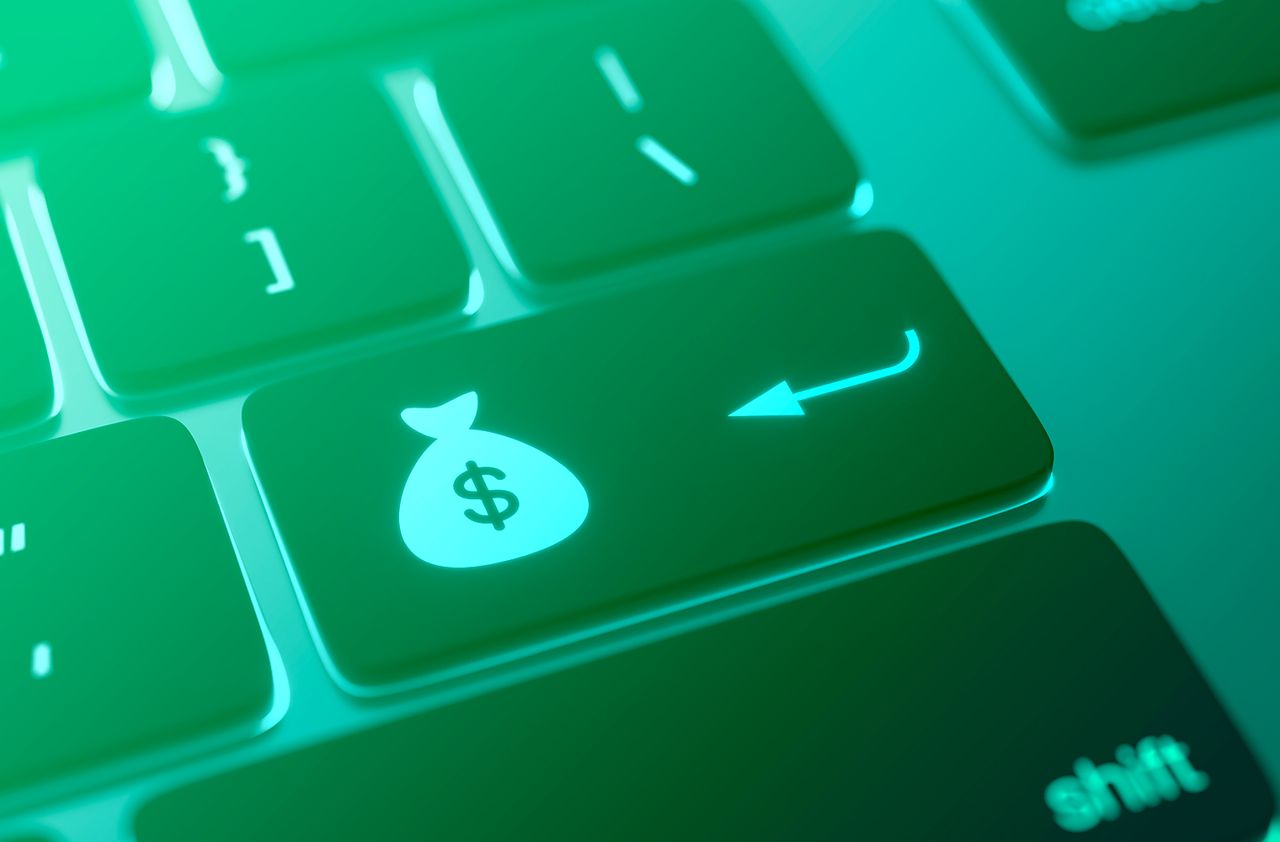 How an MSP Aids in Cost Prioritization and Helps Businesses Reduce IT Costs blog image | EMPIST
