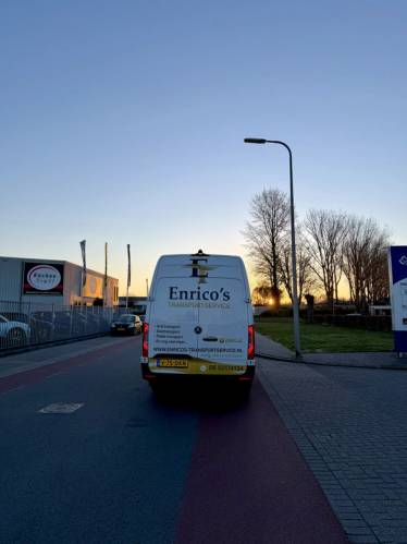 sprinter bij zonsondergang