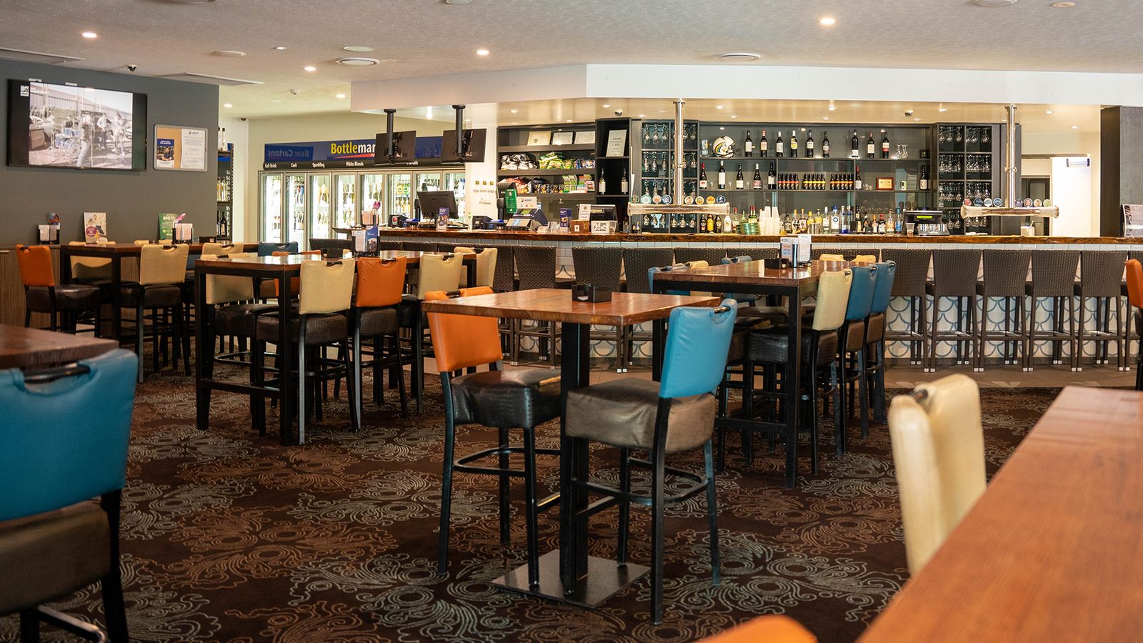 About Halliday’s Point Tavern