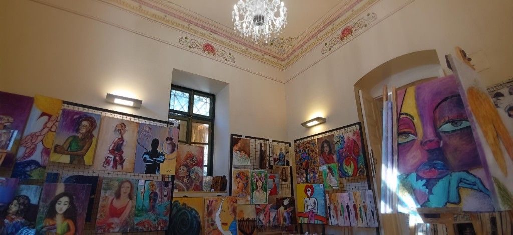 Μεγάλη επιτυχία σημείωσε η έκθεση «Με λένε Αλίκη» στο Αίγιο