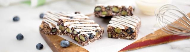 Easy No-Bake Glazed Blueberry Oat Bars