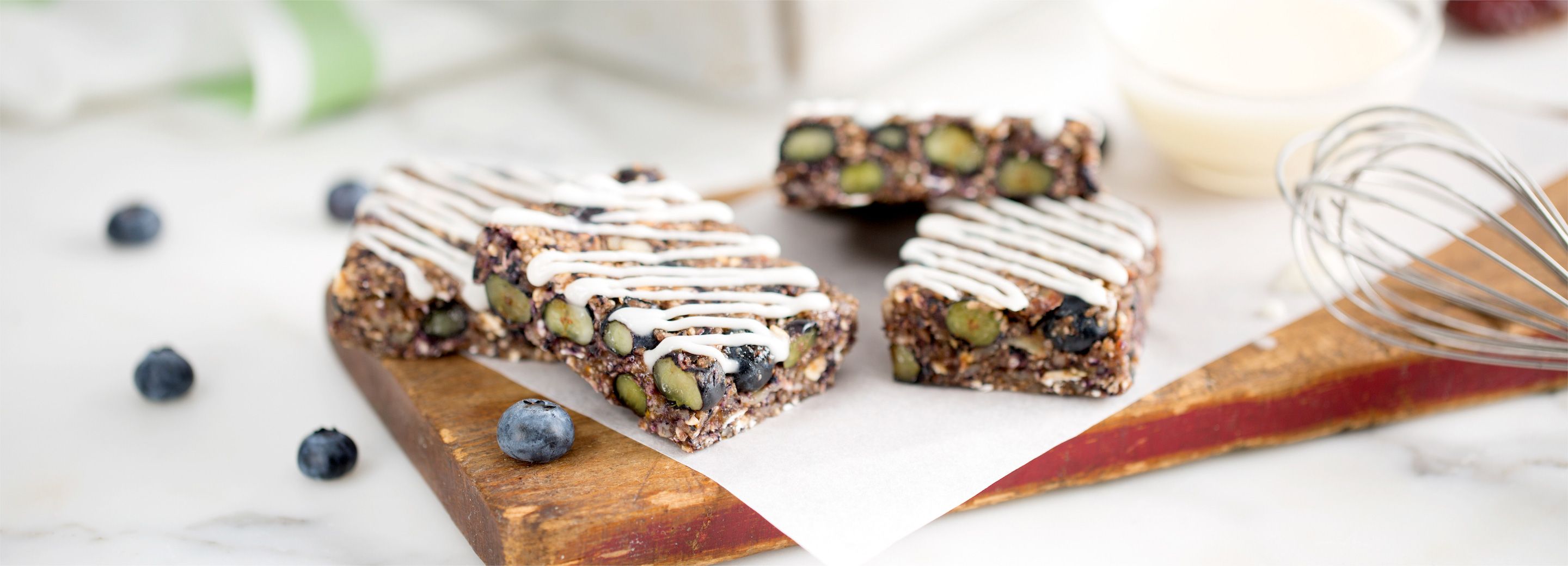 Easy No-Bake Glazed Blueberry Oat Bars