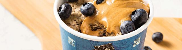 Quick Blueberry & Almond Butter Flapjack Cup
