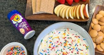 Kernel Season's Fluffy Cheesecake Dip