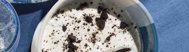 No-Bake Oreo-Yogurt Cheesecake Parfait