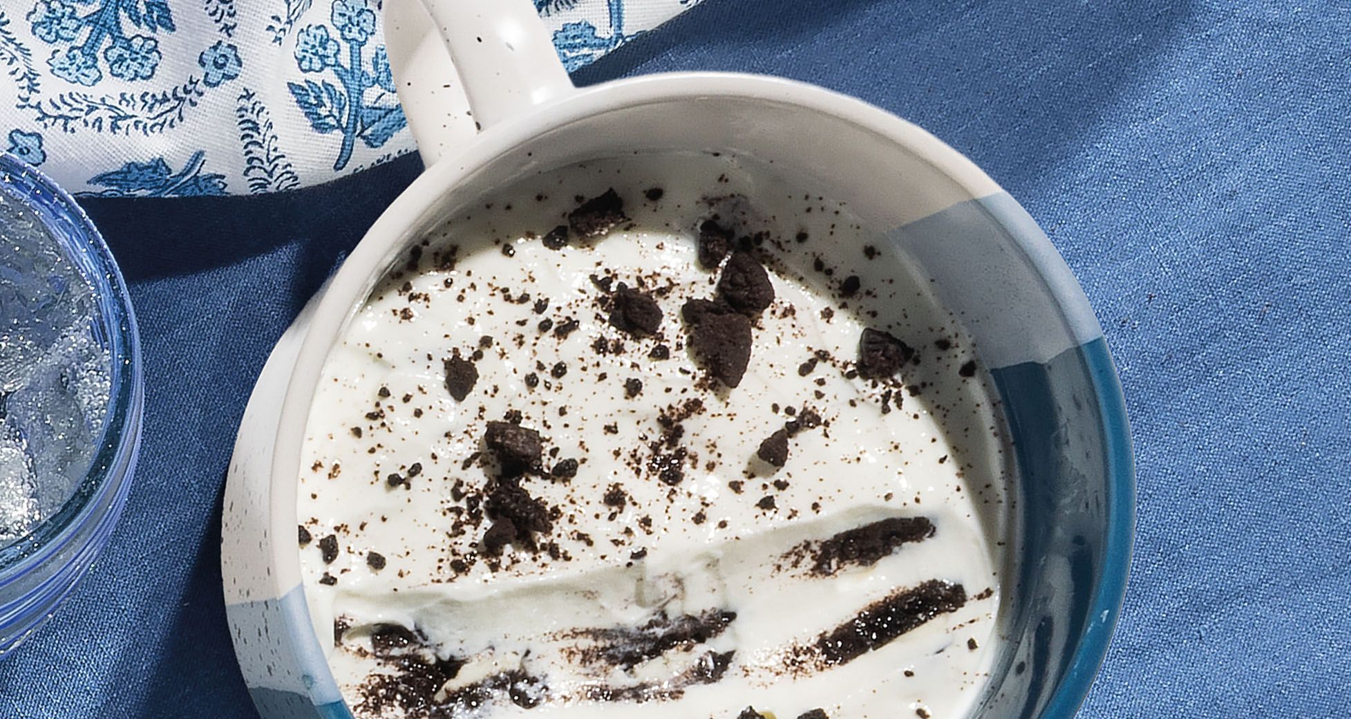 No-Bake Oreo-Yogurt Cheesecake Parfait