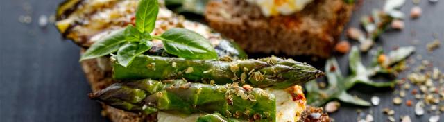 Grilled Asparagus, Red Pepper & Prosciutto Bruschetta