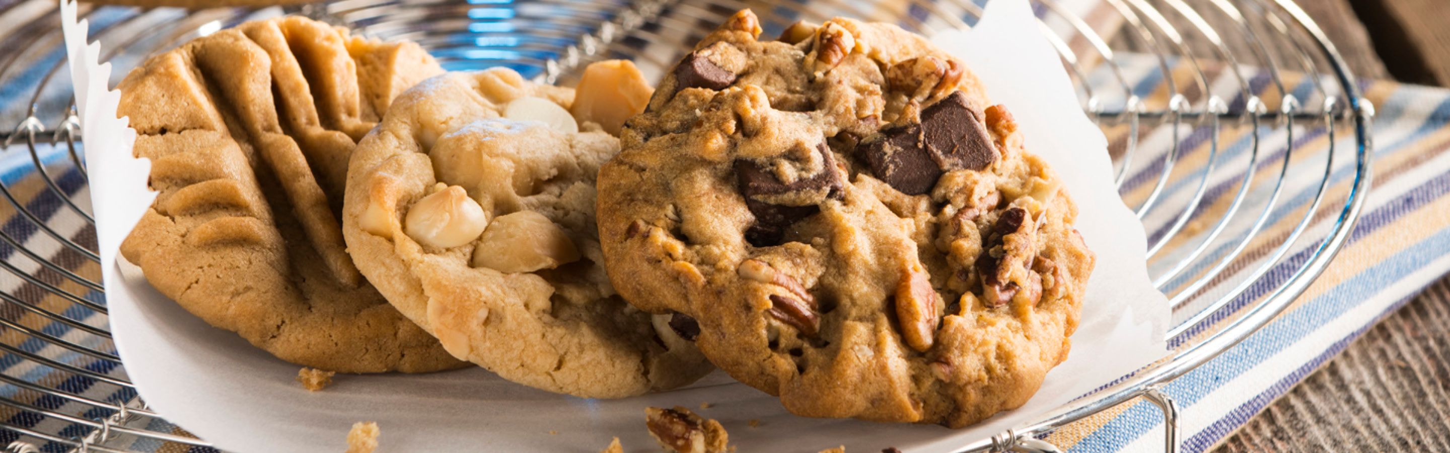 White Chocolate-Macadamia Nut Cookies