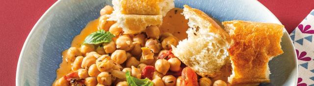 One-Pot Creamy Chickpeas
