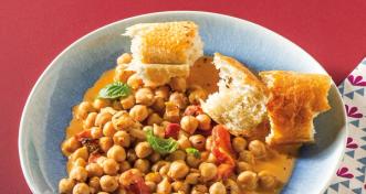 One-Pot Creamy Chickpeas
